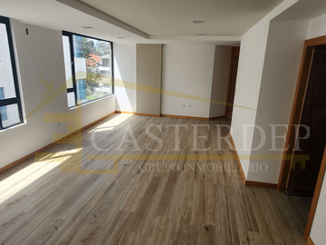 Venta de departamento 3 dormitorios en Urb. El Condado