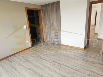 Venta de departamento 3 dormitorios en Urb. El Condado