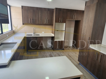 Venta de departamento 3 dormitorios en Urb. El Condado