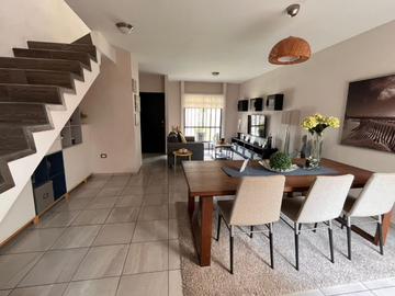 VENDO CASAS EN CONJUNTO HABITACIONAL EN EXCELENTE UBICACION