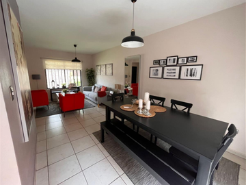 VENDO CASA EN CONJUNTO RESIDENCIAL PRIVADO CON EXCELENTE UBICACIÓN A 15 MINUTOS DEL CENTRO DE VERACRUZ.