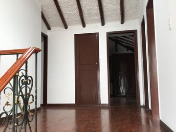 CASA EN VENTA EN SANTA ANA OCCIDENTAL