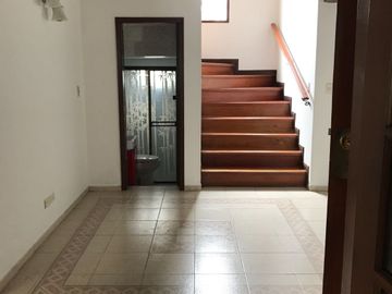 CASA EN VENTA EN SANTA ANA OCCIDENTAL