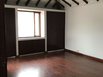CASA EN VENTA EN SANTA ANA OCCIDENTAL