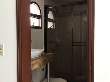 CASA EN VENTA EN SANTA ANA OCCIDENTAL