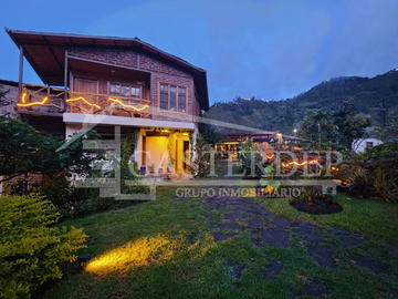 VENDO CAVERNA SIGSI HUAYCO EN BAÑOS DE AGUA SANTA, TUNGURAHUA