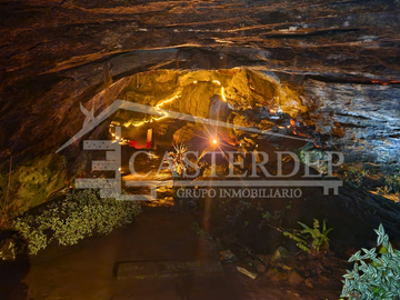VENDO CAVERNA SIGSI HUAYCO EN BAÑOS DE AGUA SANTA, TUNGURAHUA