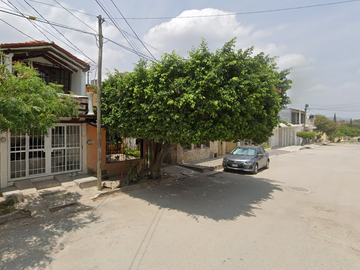 VENDO CASA EN LOS PAJAROS, TUXTLA GUTIERREZ-CHIS