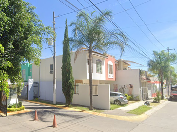 SE VENDE CASA EN RECUPERACION BANCARIA EN FRACC. PARQUES DE TESISTAN, ZAPOPAN, JALISCO ! SOLO CONTADO.