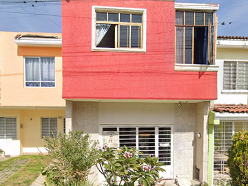 SE VENDE CASA EN RECUPERACION BANCARIA EN FRACC. PARQUES DE TESISTAN, ZAPOPAN, JALISCO ! SOLO CONTADO.