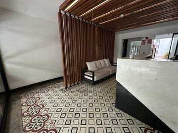 ALQUILO DEPARTAMENTO TOP FINAMENTE DECORADO Y AMOBLADO (casi estreno)