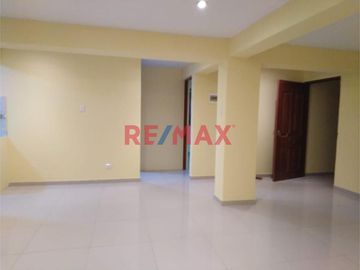 Departamento Esquina, Cerca A Cc Del Sur, Estrategicamente Ubicado, Amplio Y Ventilado De 91 M2 En Tercer Piso