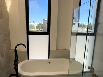 CASA EN VENTA EN CASTELO, SAN FRANCISCO