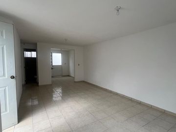 VENTA DE BONITA CASA DE UN SOLO NIVEL EN BARRIO DE SAN JOSE