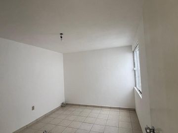 VENTA DE BONITA CASA DE UN SOLO NIVEL EN BARRIO DE SAN JOSE