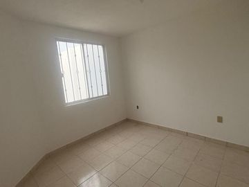 VENTA DE BONITA CASA DE UN SOLO NIVEL EN BARRIO DE SAN JOSE