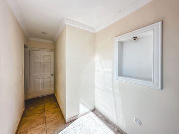 CASA DE 4 RECÁMARAS CON JARDÍN, RECÁMARA EN PLANTA BAJA EN VENTA EN LA CALERA
