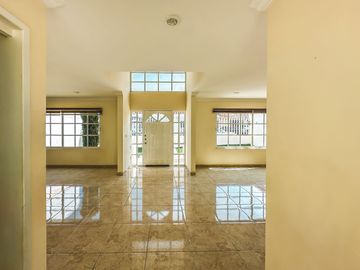 CASA DE 4 RECÁMARAS CON JARDÍN, RECÁMARA EN PLANTA BAJA EN VENTA EN LA CALERA