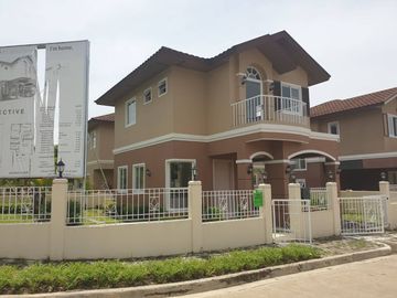 FOR SALE 3 BEDROOMS 2 STOREY HOUSE AND LOT IN VILLA CONCHITA SUBD IN BAGO GALLERA