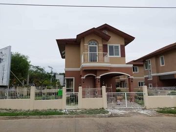 FOR SALE 3 BEDROOMS 2 STOREY HOUSE AND LOT IN VILLA CONCHITA SUBD IN BAGO GALLERA
