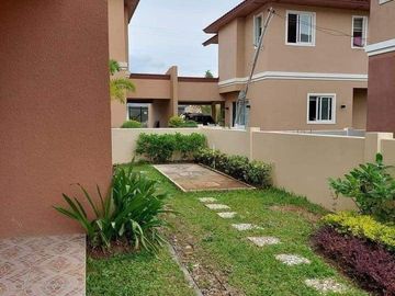 FOR SALE 3 BEDROOMS 2 STOREY HOUSE AND LOT IN VILLA CONCHITA SUBD IN BAGO GALLERA