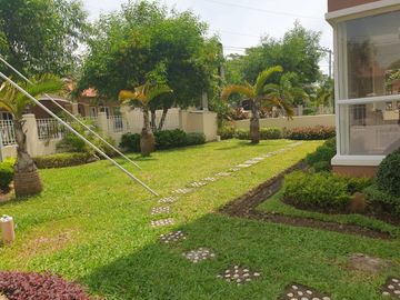 FOR SALE 3 BEDROOMS 2 STOREY HOUSE AND LOT IN VILLA CONCHITA SUBD IN BAGO GALLERA
