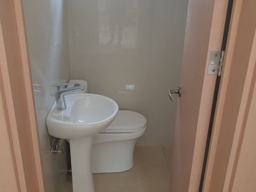 FOR SALE 3 BEDROOMS 2 STOREY HOUSE AND LOT IN VILLA CONCHITA SUBD IN BAGO GALLERA