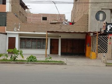 VENTA DE CASA COMO TERRENO, CON DOBLE FRENTE EN AV. PUMACAHUA. RSANCHEZ