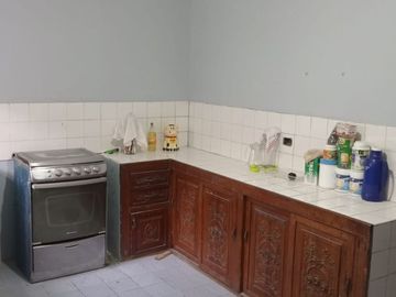 VENTA DE CASA COMO TERRENO, CON DOBLE FRENTE EN AV. PUMACAHUA. RSANCHEZ