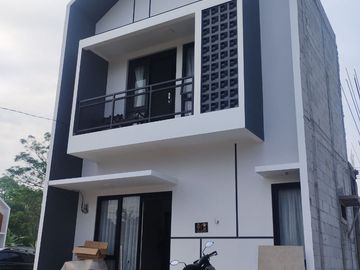 Rumah Dijual Di Ngamprah Padalarang Bandung Barat MURAH Sisa 1 Unit HOOK Dkt Stasiun Dan Tol 2Lt 3KT