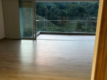 APARTAMENTO HUNGRÍA FRENTE A EXPOFERIAS