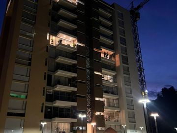 APARTAMENTO HUNGRÍA FRENTE A EXPOFERIAS