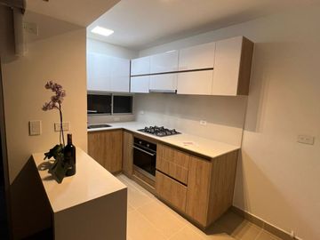APARTAMENTO HUNGRÍA FRENTE A EXPOFERIAS