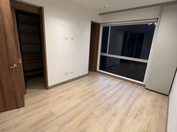 APARTAMENTO HUNGRÍA FRENTE A EXPOFERIAS