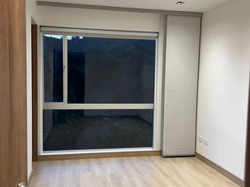 APARTAMENTO HUNGRÍA FRENTE A EXPOFERIAS