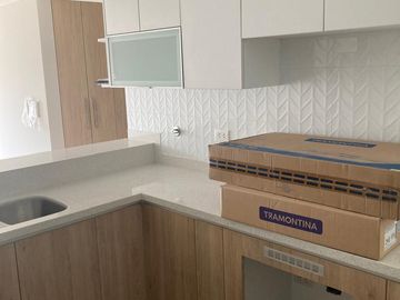 DE ESTRENO, ESPECTACULAR DEP EN 4TO PISO, 3 DORM, EST, VISTA EXTERIOR