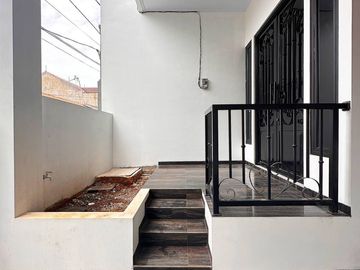 Rumah Dijual Ready Murah Di Kalisari Pasar Rebo Jakarta Timur Nego