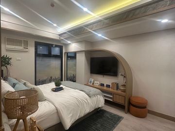 1 BEDROOM CONDO UNIT IN MIRA FOR SALE LOCATED IN MIRASOL ST. CUBAO QUEZON CITY PRE-SELLING PROMO AS LOW AS 10K MONTHLY