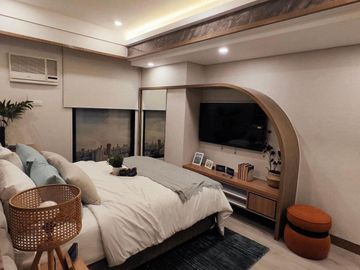 1 BEDROOM CONDO UNIT IN MIRA FOR SALE LOCATED IN MIRASOL ST. CUBAO QUEZON CITY PRE-SELLING PROMO AS LOW AS 10K MONTHLY