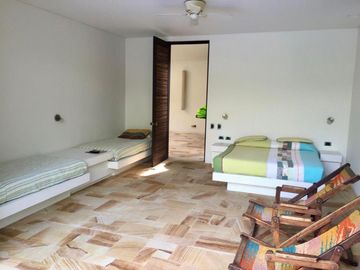CASA CAMPESTRE EN VENTA EN MESA DE YEGUAS (ANAPOIMA)