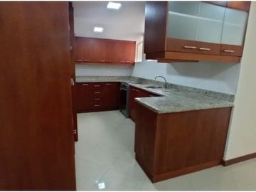 SE ARRIENDA AMPLIO Y MODERNO DEPARTAMENTO EN SUBSUELO - SECTOR CASHAPAMBA – VALLE DE LOS CHILLOS