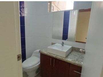 SE ARRIENDA AMPLIO Y MODERNO DEPARTAMENTO EN SUBSUELO - SECTOR CASHAPAMBA – VALLE DE LOS CHILLOS