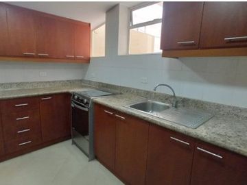 SE ARRIENDA AMPLIO Y MODERNO DEPARTAMENTO EN SUBSUELO - SECTOR CASHAPAMBA – VALLE DE LOS CHILLOS