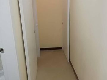 SE ARRIENDA AMPLIO Y MODERNO DEPARTAMENTO EN SUBSUELO - SECTOR CASHAPAMBA – VALLE DE LOS CHILLOS