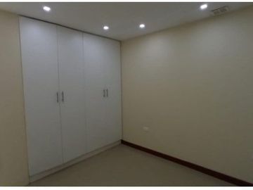 SE ARRIENDA AMPLIO Y MODERNO DEPARTAMENTO EN SUBSUELO - SECTOR CASHAPAMBA – VALLE DE LOS CHILLOS