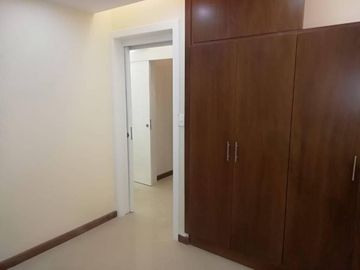 SE ARRIENDA AMPLIO Y MODERNO DEPARTAMENTO EN SUBSUELO - SECTOR CASHAPAMBA – VALLE DE LOS CHILLOS