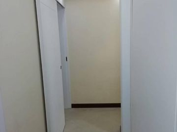SE ARRIENDA AMPLIO Y MODERNO DEPARTAMENTO EN SUBSUELO - SECTOR CASHAPAMBA – VALLE DE LOS CHILLOS