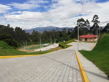 SE ARRIENDA AMPLIO Y MODERNO DEPARTAMENTO EN SUBSUELO - SECTOR CASHAPAMBA – VALLE DE LOS CHILLOS