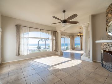 Stunning Coastal Retreat with Panoramic Ocean Views and Independent Guest Casita