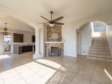 Stunning Coastal Retreat with Panoramic Ocean Views and Independent Guest Casita